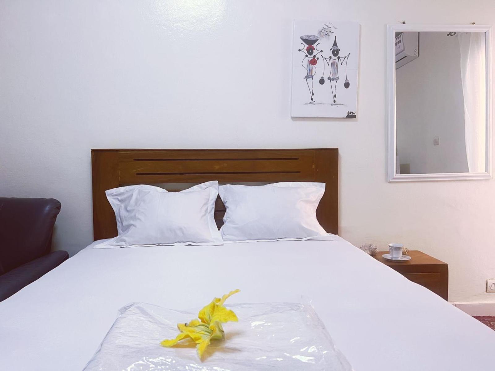 Residence Kane Diallo- Appartements Elegants Et Centraux A Дакар Екстериор снимка