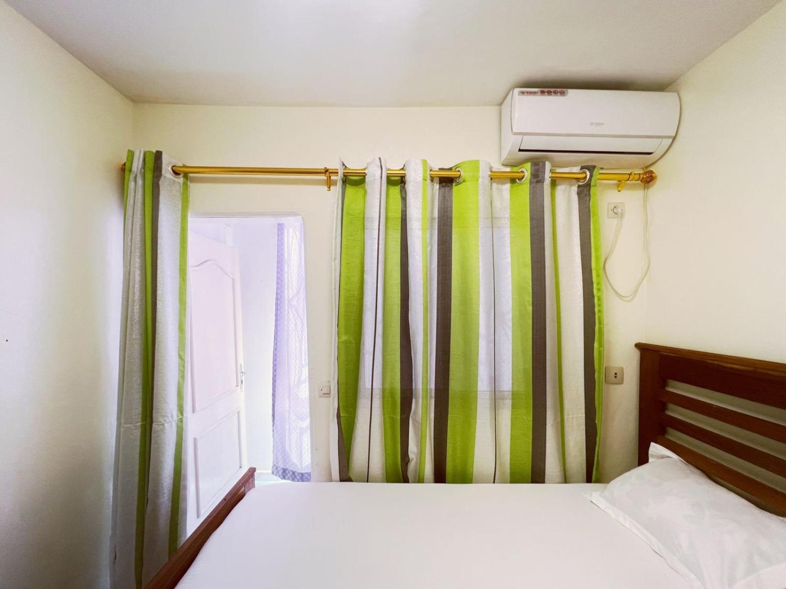 Residence Kane Diallo- Appartements Elegants Et Centraux A Дакар Екстериор снимка